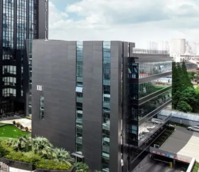 企业网站定制开发与SaaS平台选择：功能对比与适用场景解析