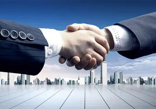 企业云计算服务选型指南：公有云、私有云与混合云部署对比分析
