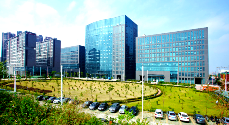 企业云计算服务选型指南：从部署模式到成本控制的完整评估框架